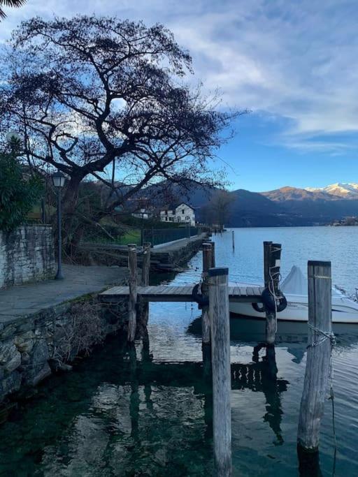 Villa Giardino Con Pontile Sul Lago D'Orta In Riva Orta San Giulio Bagian luar foto
