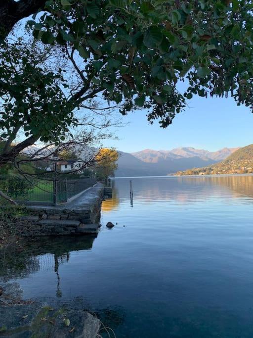 Villa Giardino Con Pontile Sul Lago D'Orta In Riva Orta San Giulio Bagian luar foto